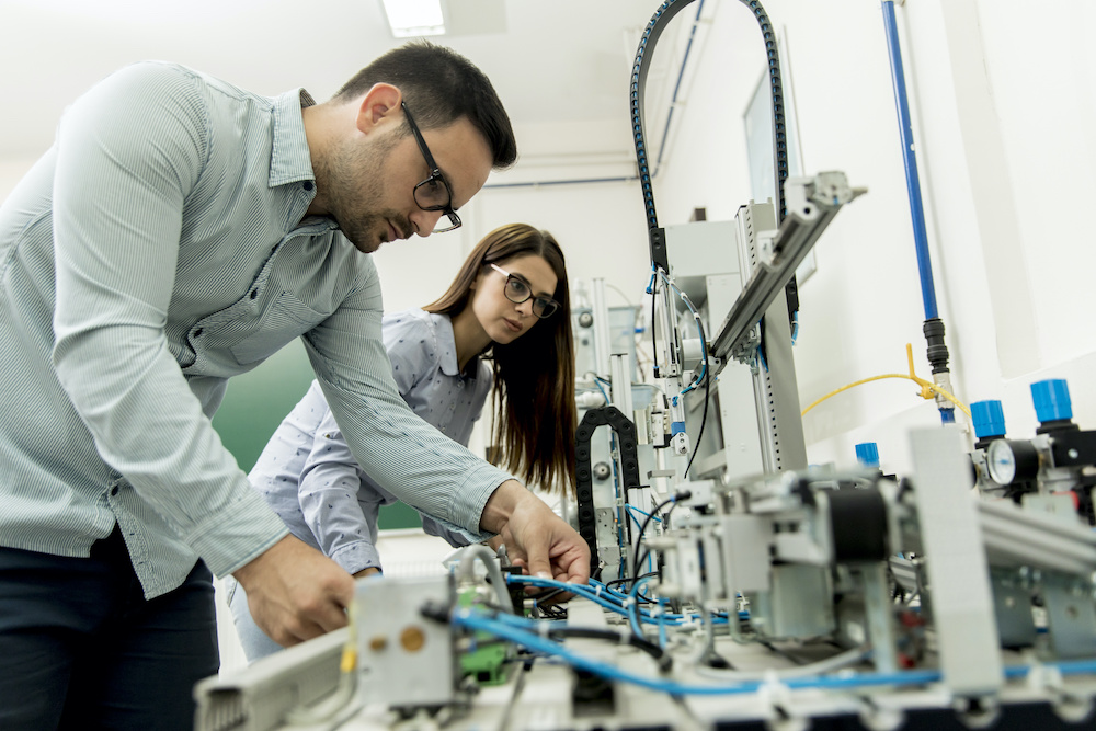 Eccentric Grinding for University Metallurgical Engineering Lab